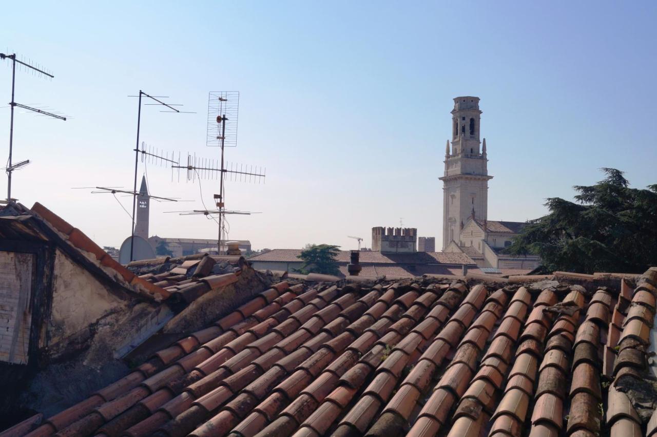 In The Heart Of Verona Bagian luar foto